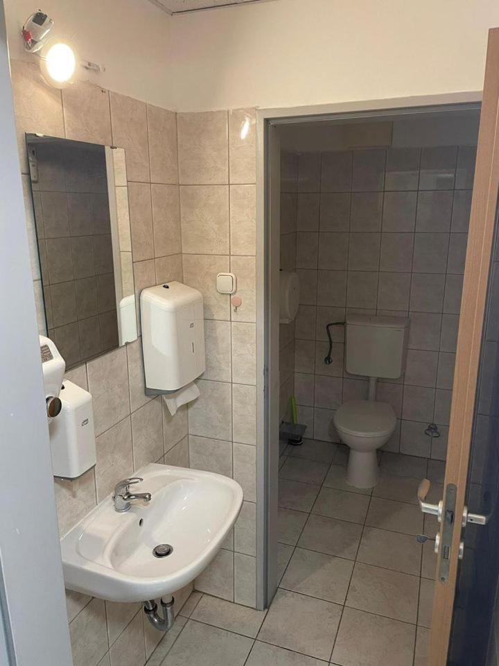 Viola Hostel Budapest Ngoại thất bức ảnh